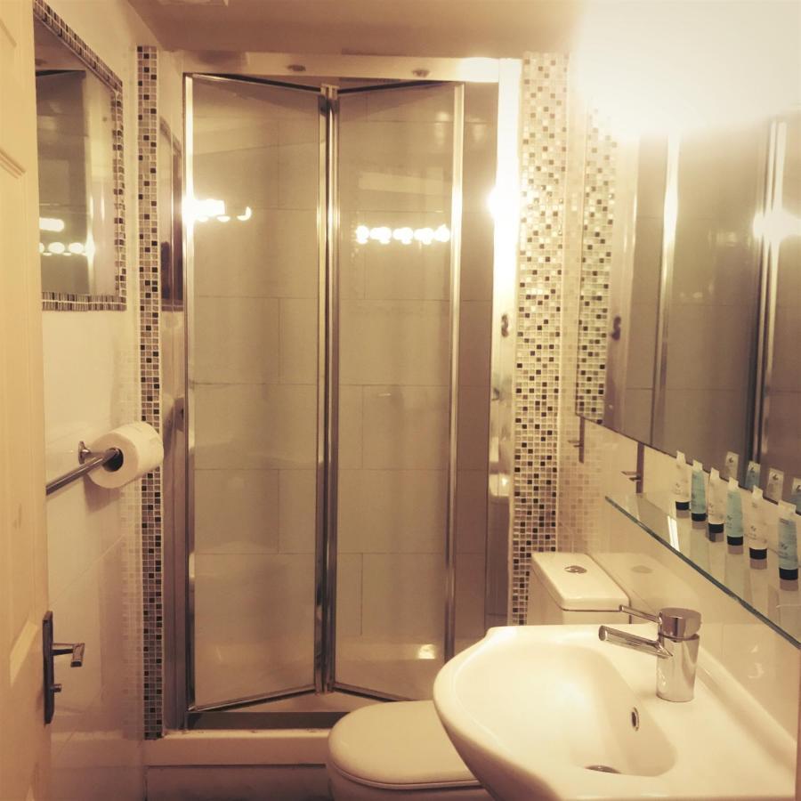 Tourian Lounge Hotel 伦敦 外观 照片